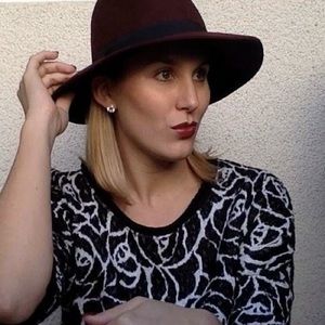 Meet your Posher, Emma